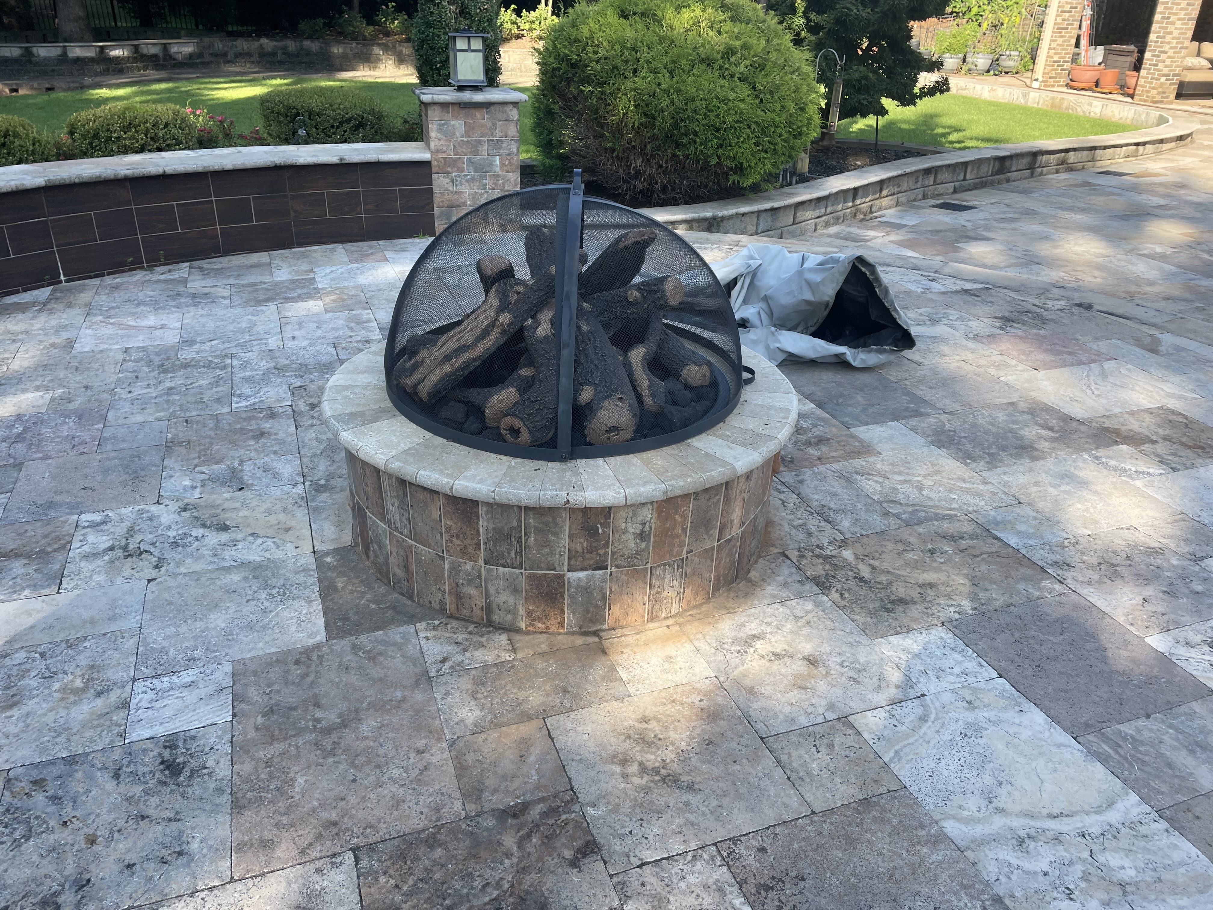 Stone fire pit