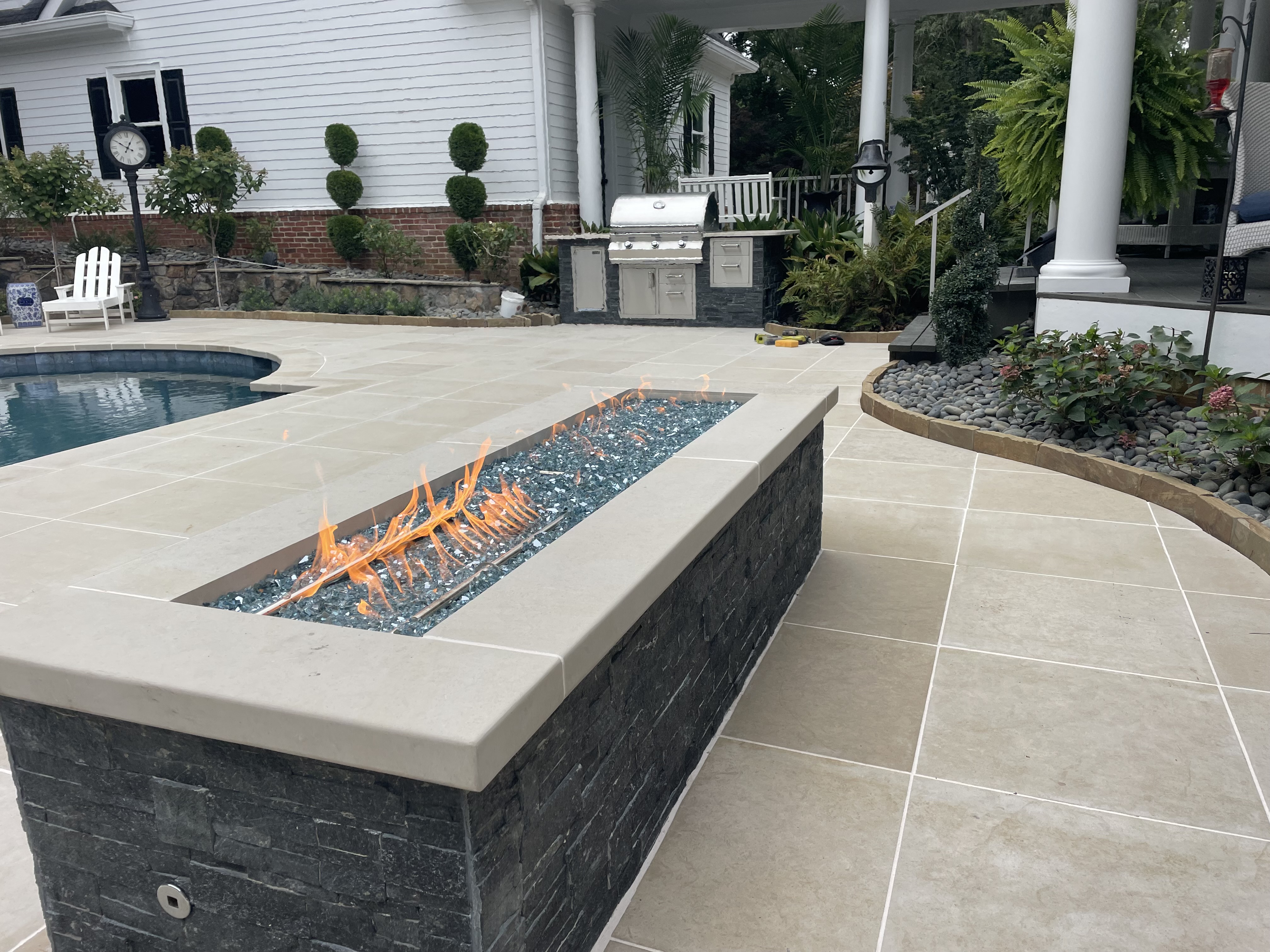 Linear fire pit